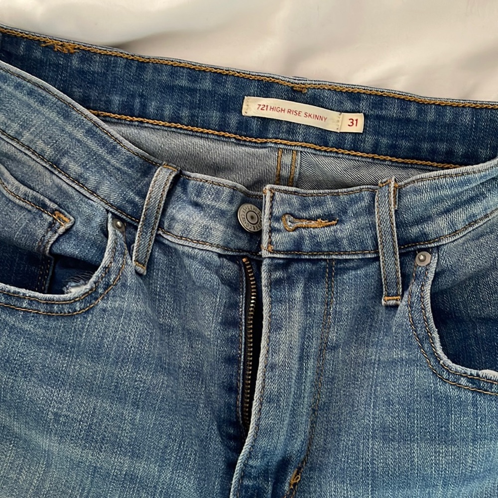 High Rise Skinny Levi Jeans (31)